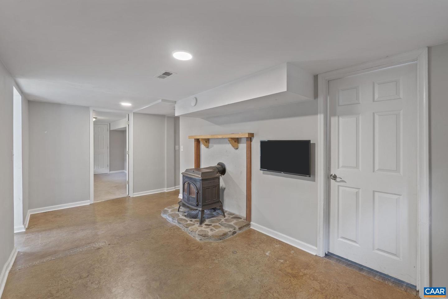 1819 SIMMONS GAP RD, DYKE, Virginia 22935, 3 Bedrooms Bedrooms, ,2 BathroomsBathrooms,Residential,For sale,1819 SIMMONS GAP RD,669371 MLS # 669371
