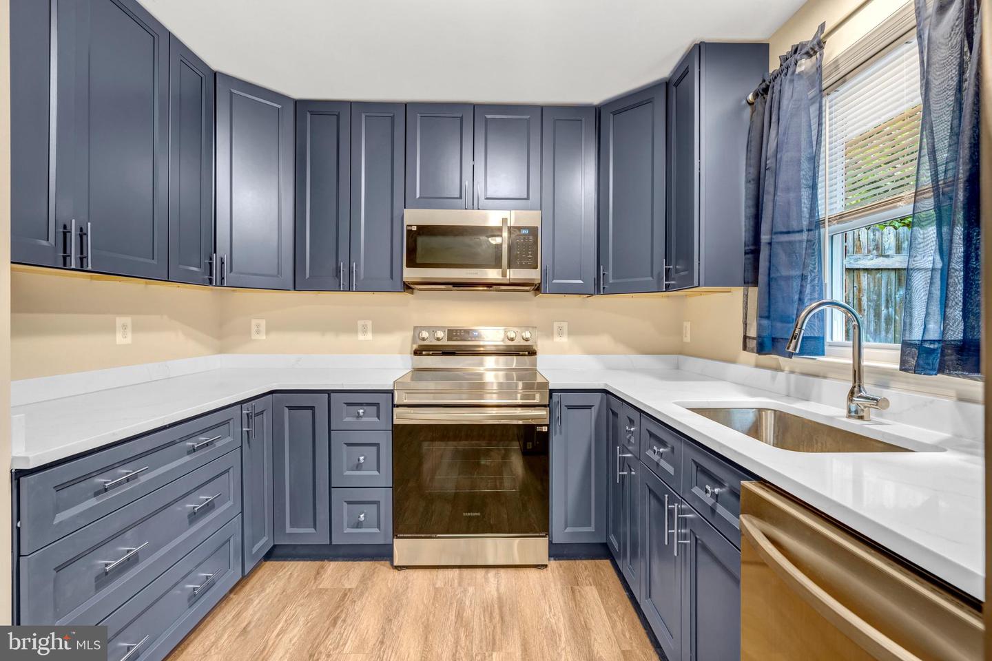 8419 IMPALLA DR, MANASSAS, Virginia 20110, 3 Bedrooms Bedrooms, ,2 BathroomsBathrooms,Residential,For sale,8419 IMPALLA DR,VAPW2104768 MLS # VAPW2104768