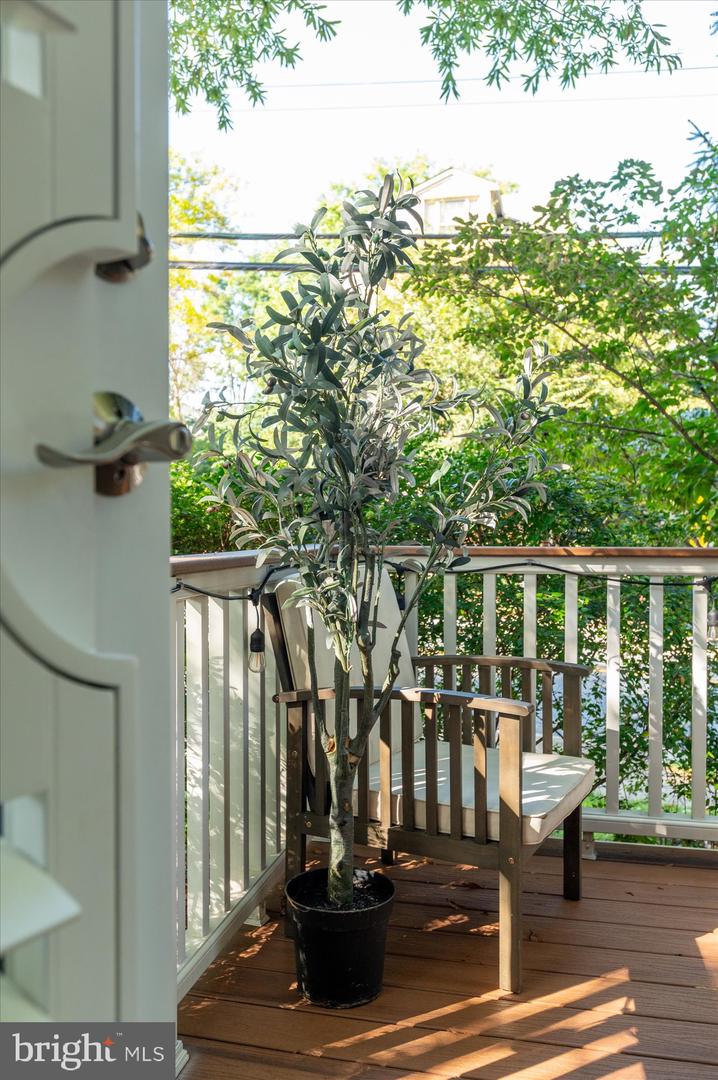 4098 CHERRY HILL RD, ARLINGTON, Virginia 22207, 3 Bedrooms Bedrooms, ,3 BathroomsBathrooms,Residential,For sale,4098 CHERRY HILL RD,VAAR2064356 MLS # VAAR2064356