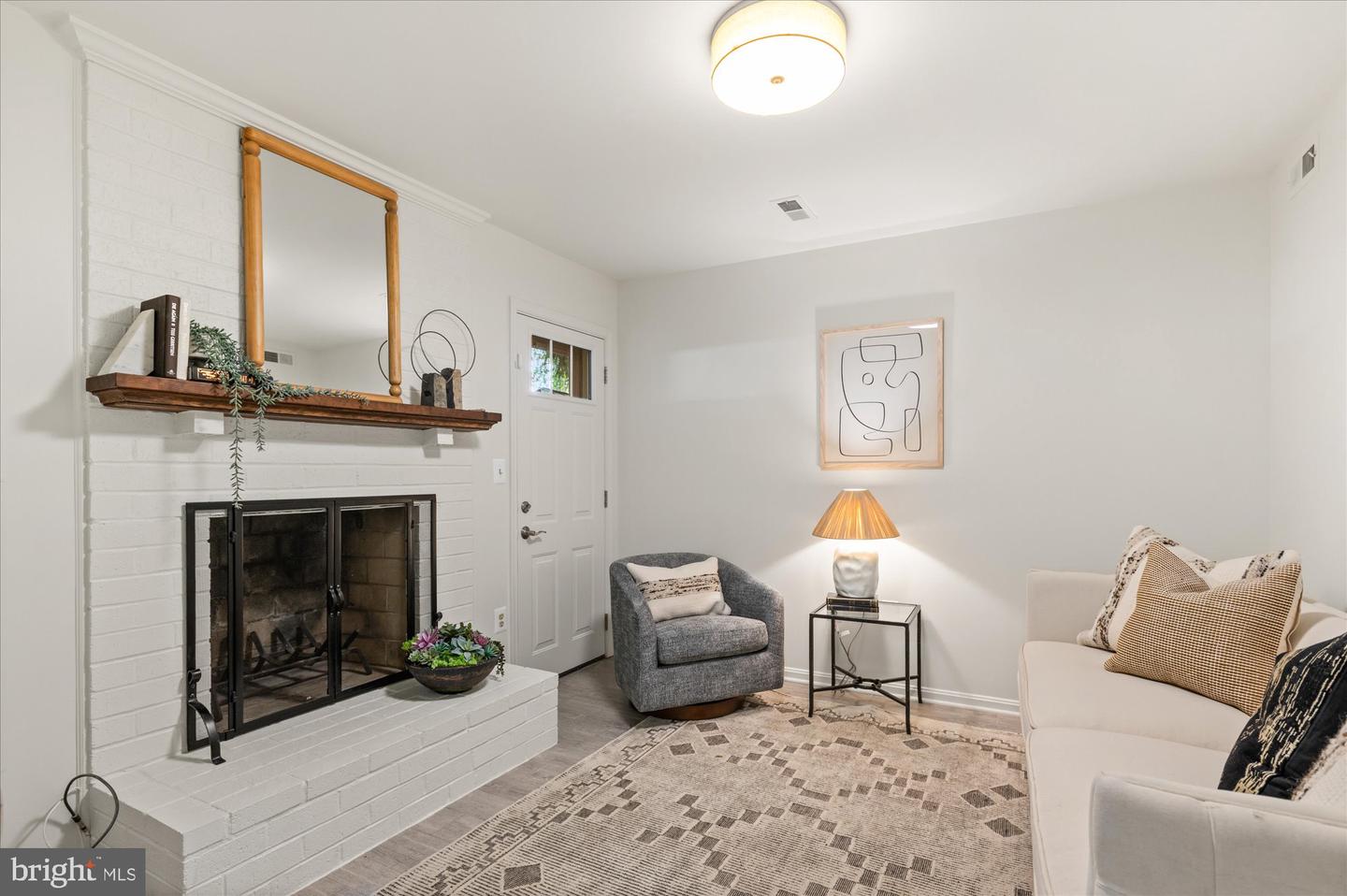 4098 CHERRY HILL RD, ARLINGTON, Virginia 22207, 3 Bedrooms Bedrooms, ,3 BathroomsBathrooms,Residential,For sale,4098 CHERRY HILL RD,VAAR2064356 MLS # VAAR2064356
