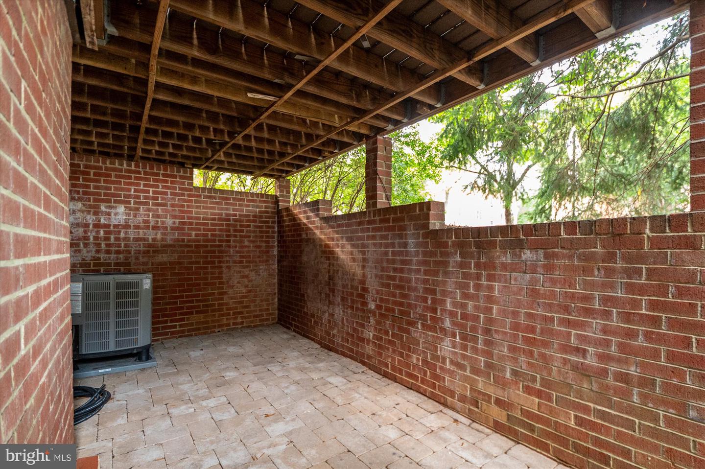 4098 CHERRY HILL RD, ARLINGTON, Virginia 22207, 3 Bedrooms Bedrooms, ,3 BathroomsBathrooms,Residential,For sale,4098 CHERRY HILL RD,VAAR2064356 MLS # VAAR2064356