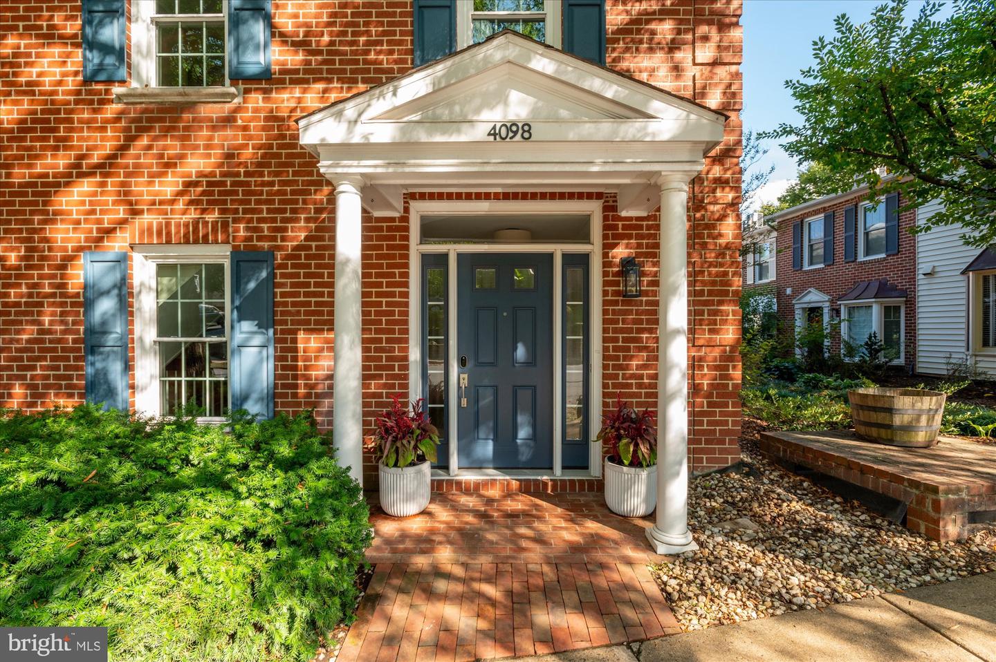 4098 CHERRY HILL RD, ARLINGTON, Virginia 22207, 3 Bedrooms Bedrooms, ,3 BathroomsBathrooms,Residential,For sale,4098 CHERRY HILL RD,VAAR2064356 MLS # VAAR2064356