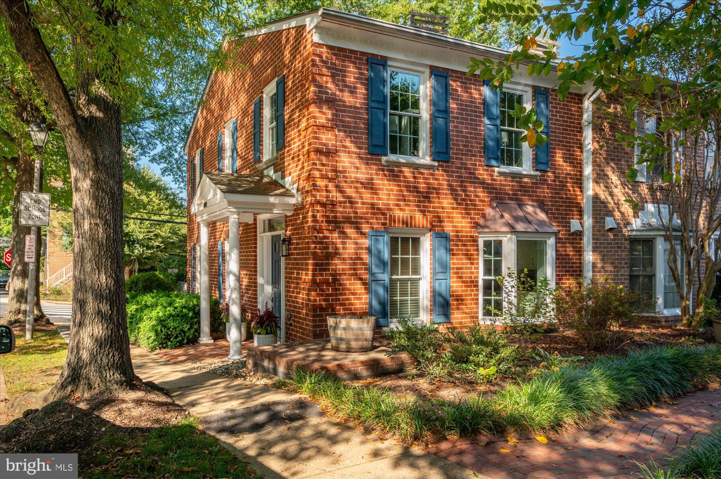 4098 CHERRY HILL RD, ARLINGTON, Virginia 22207, 3 Bedrooms Bedrooms, ,3 BathroomsBathrooms,Residential,For sale,4098 CHERRY HILL RD,VAAR2064356 MLS # VAAR2064356