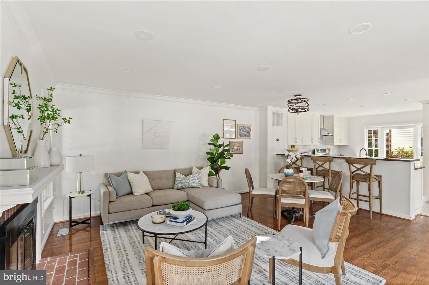 4098 CHERRY HILL RD, ARLINGTON, Virginia 22207, 3 Bedrooms Bedrooms, ,3 BathroomsBathrooms,Residential,For sale,4098 CHERRY HILL RD,VAAR2064356 MLS # VAAR2064356
