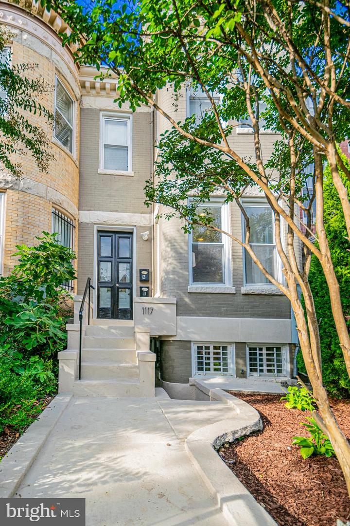 1117 FAIRMONT ST NW, WASHINGTON, District Of Columbia 20009, 4 Bedrooms Bedrooms, 8 Rooms Rooms,3 BathroomsBathrooms,Residential,For sale,1117 FAIRMONT ST NW,DCDC2224970 MLS # DCDC2224970