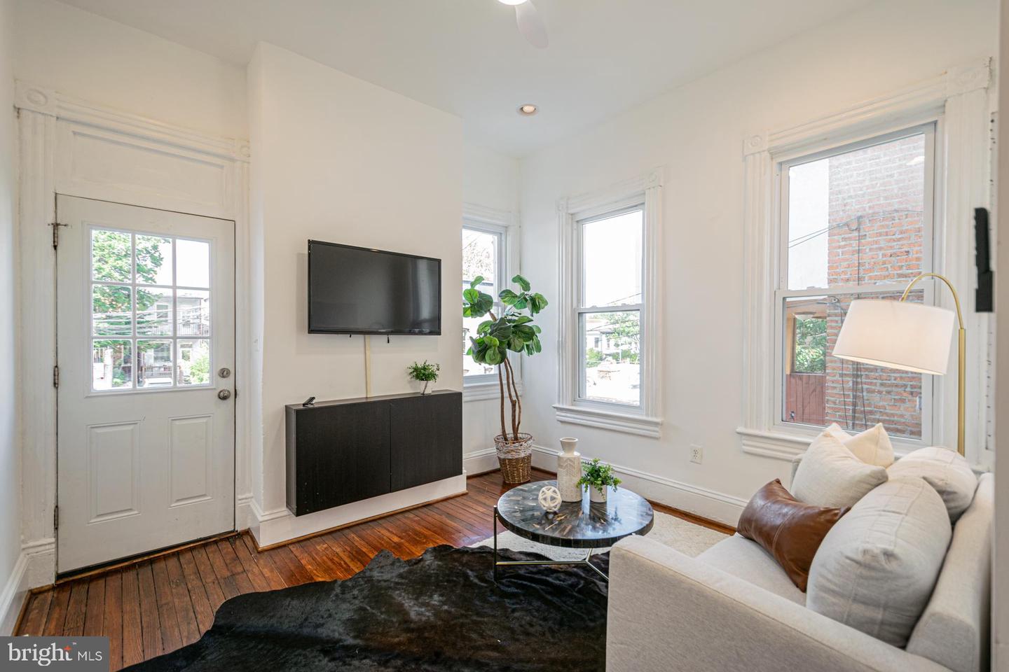 1117 FAIRMONT ST NW, WASHINGTON, District Of Columbia 20009, 4 Bedrooms Bedrooms, 8 Rooms Rooms,3 BathroomsBathrooms,Residential,For sale,1117 FAIRMONT ST NW,DCDC2224970 MLS # DCDC2224970