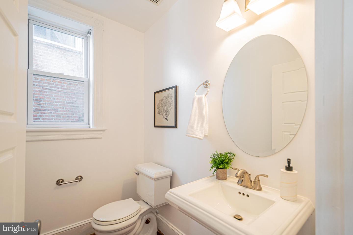 1117 FAIRMONT ST NW, WASHINGTON, District Of Columbia 20009, 4 Bedrooms Bedrooms, 8 Rooms Rooms,3 BathroomsBathrooms,Residential,For sale,1117 FAIRMONT ST NW,DCDC2224970 MLS # DCDC2224970