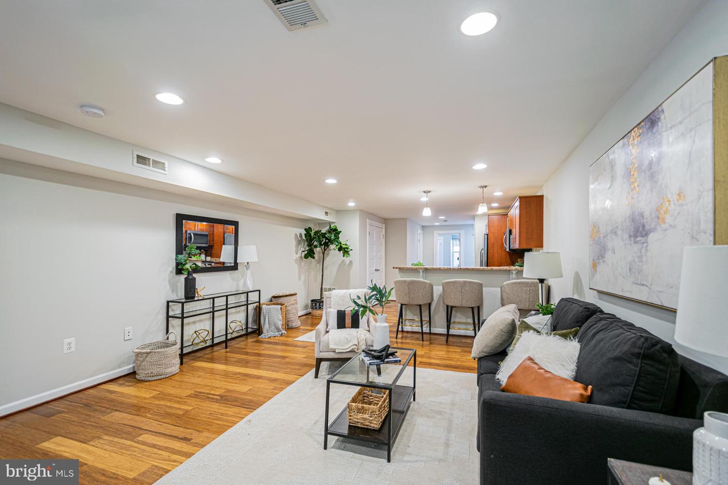 1117 FAIRMONT ST NW, WASHINGTON, District Of Columbia 20009, 4 Bedrooms Bedrooms, 8 Rooms Rooms,3 BathroomsBathrooms,Residential,For sale,1117 FAIRMONT ST NW,DCDC2224970 MLS # DCDC2224970