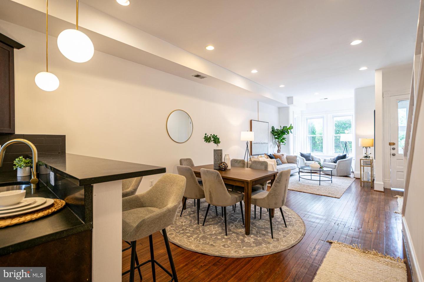 1117 FAIRMONT ST NW, WASHINGTON, District Of Columbia 20009, 4 Bedrooms Bedrooms, 8 Rooms Rooms,3 BathroomsBathrooms,Residential,For sale,1117 FAIRMONT ST NW,DCDC2224970 MLS # DCDC2224970