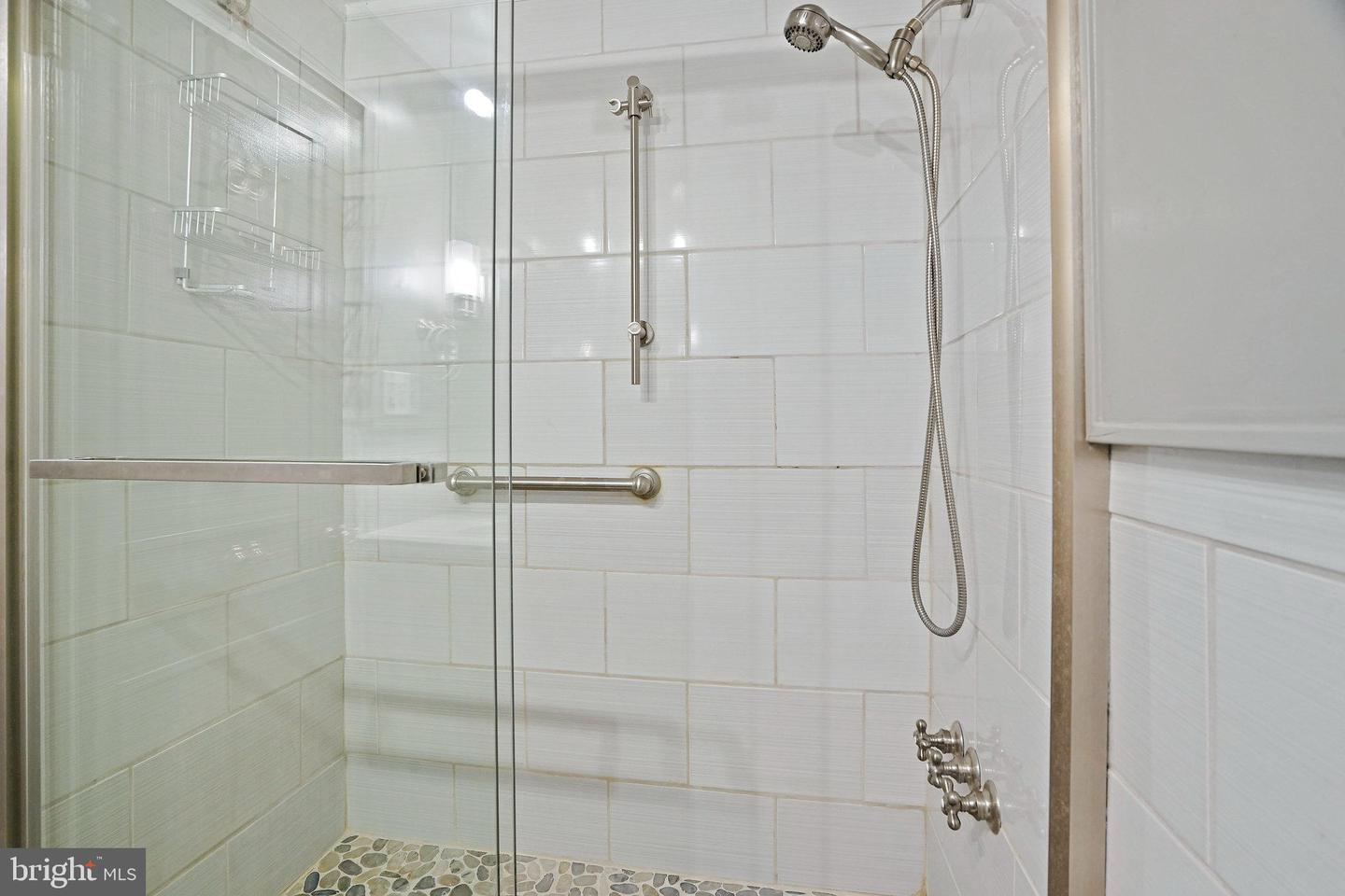 4740 CONNECTICUT AVE NW #404, WASHINGTON, District Of Columbia 20008, 1 Bedroom Bedrooms, ,1 BathroomBathrooms,Residential,For sale,4740 CONNECTICUT AVE NW #404,DCDC2224676 MLS # DCDC2224676