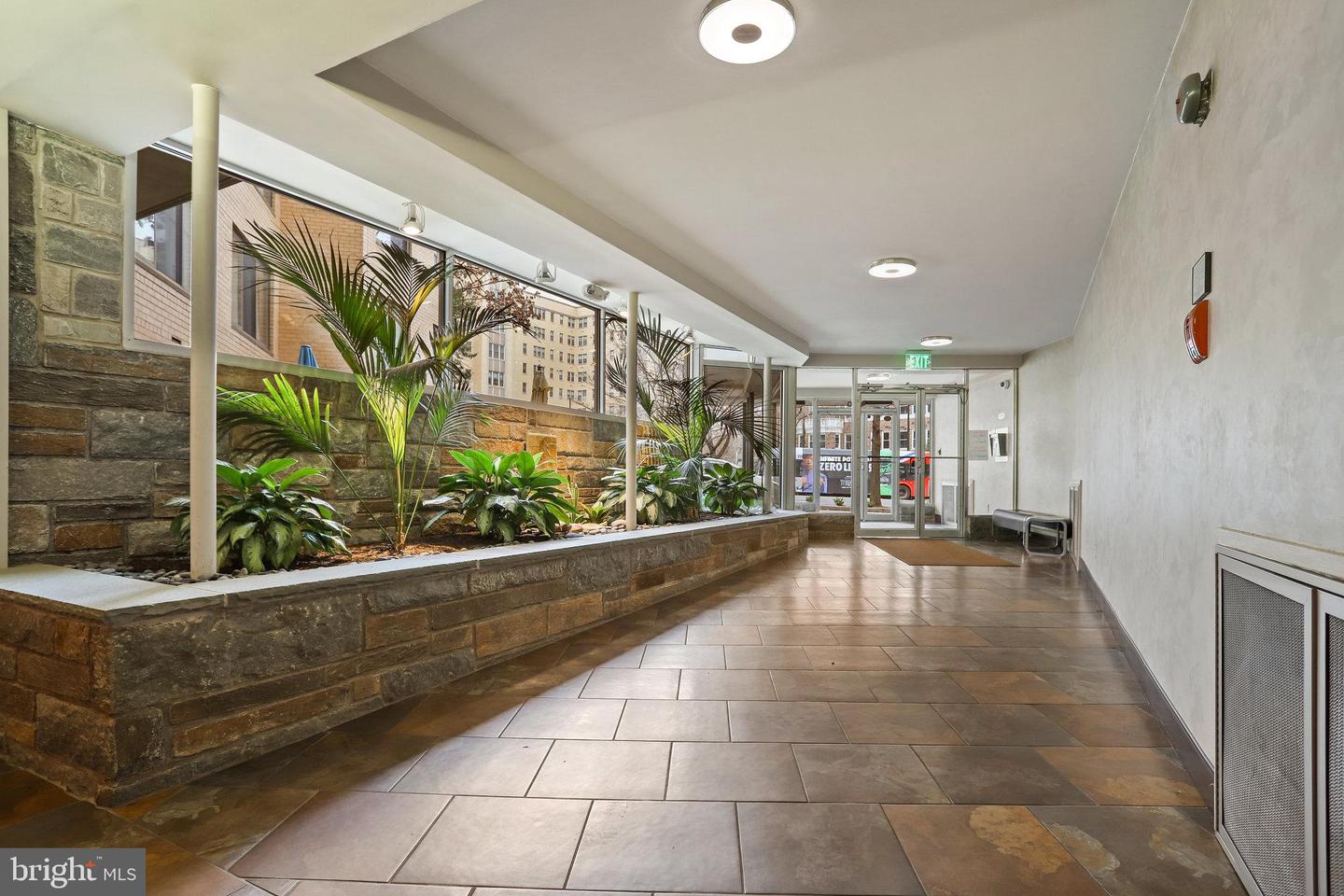 4740 CONNECTICUT AVE NW #404, WASHINGTON, District Of Columbia 20008, 1 Bedroom Bedrooms, ,1 BathroomBathrooms,Residential,For sale,4740 CONNECTICUT AVE NW #404,DCDC2224676 MLS # DCDC2224676