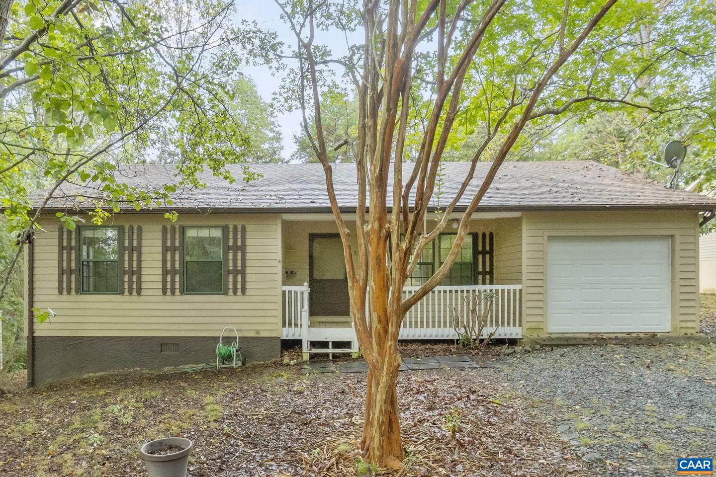 323 JEFFERSON DR, PALMYRA, Virginia 22963, 2 Bedrooms Bedrooms, ,1 BathroomBathrooms,Residential,For sale,323 JEFFERSON DR,669478 MLS # 669478