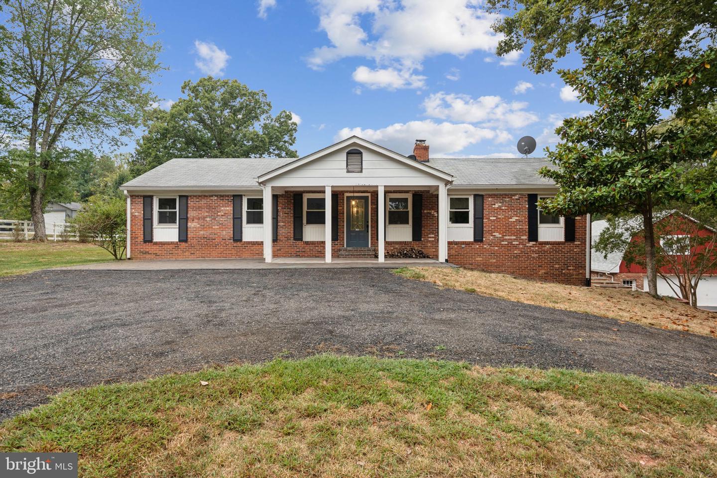 5263 STEWART RD, SUMERDUCK, Virginia 22742, 4 Bedrooms Bedrooms, ,3 BathroomsBathrooms,Residential,For sale,5263 STEWART RD,VAFQ2018516 MLS # VAFQ2018516