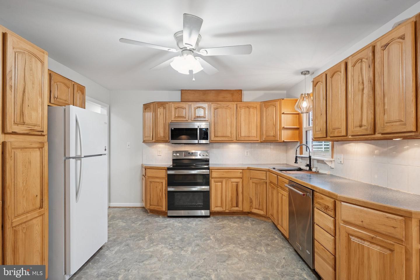 5263 STEWART RD, SUMERDUCK, Virginia 22742, 4 Bedrooms Bedrooms, ,3 BathroomsBathrooms,Residential,For sale,5263 STEWART RD,VAFQ2018516 MLS # VAFQ2018516