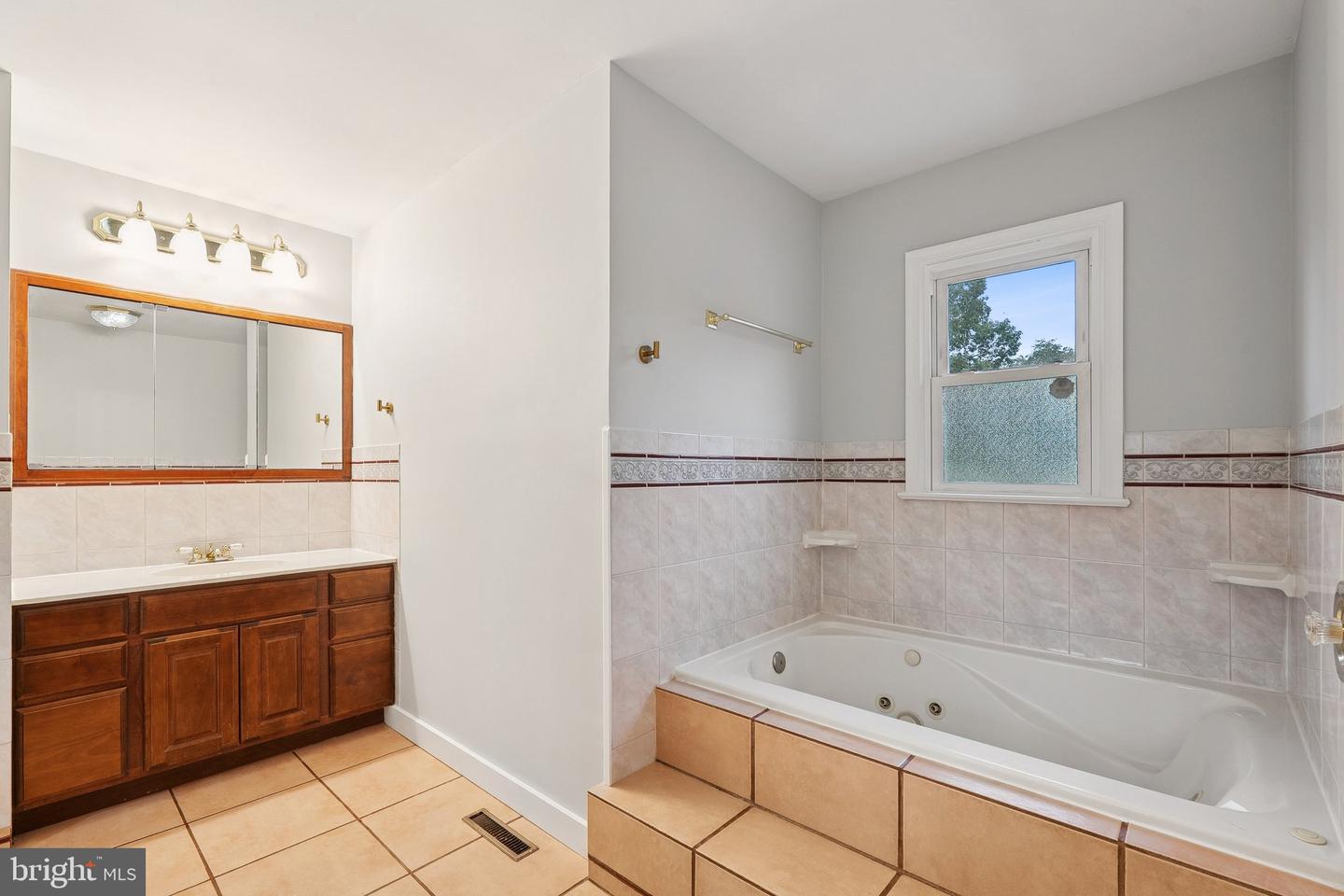 5263 STEWART RD, SUMERDUCK, Virginia 22742, 4 Bedrooms Bedrooms, ,3 BathroomsBathrooms,Residential,For sale,5263 STEWART RD,VAFQ2018516 MLS # VAFQ2018516