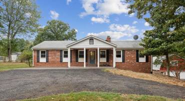 5263 STEWART RD, SUMERDUCK, Virginia 22742, 4 Bedrooms Bedrooms, ,3 BathroomsBathrooms,Residential,For sale,5263 STEWART RD,VAFQ2018516 MLS # VAFQ2018516