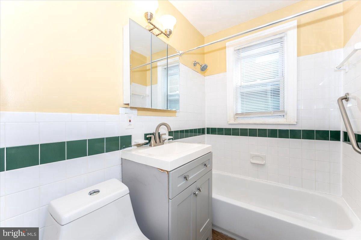 1312 EASTERN AVE NE, WASHINGTON, District Of Columbia 20019, 5 Bedrooms Bedrooms, 7 Rooms Rooms,2 BathroomsBathrooms,Residential,For sale,1312 EASTERN AVE NE,DCDC2224918 MLS # DCDC2224918