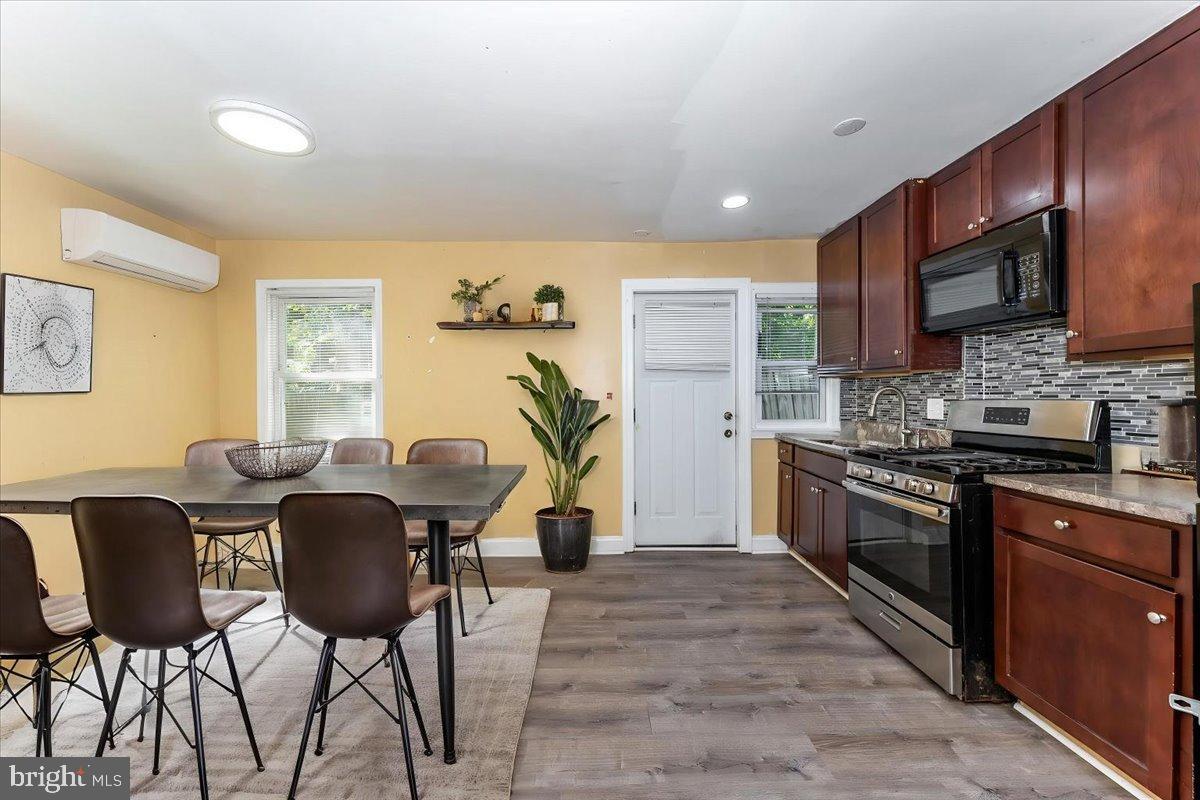 1312 EASTERN AVE NE, WASHINGTON, District Of Columbia 20019, 5 Bedrooms Bedrooms, 7 Rooms Rooms,2 BathroomsBathrooms,Residential,For sale,1312 EASTERN AVE NE,DCDC2224918 MLS # DCDC2224918