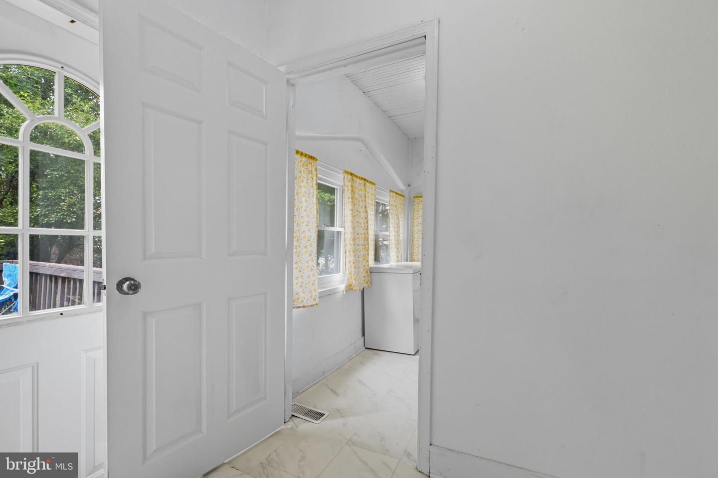518 WARREN AVE, FRONT ROYAL, Virginia 22630, 4 Bedrooms Bedrooms, ,2 BathroomsBathrooms,Residential,For sale,518 WARREN AVE,VAWR2012454 MLS # VAWR2012454