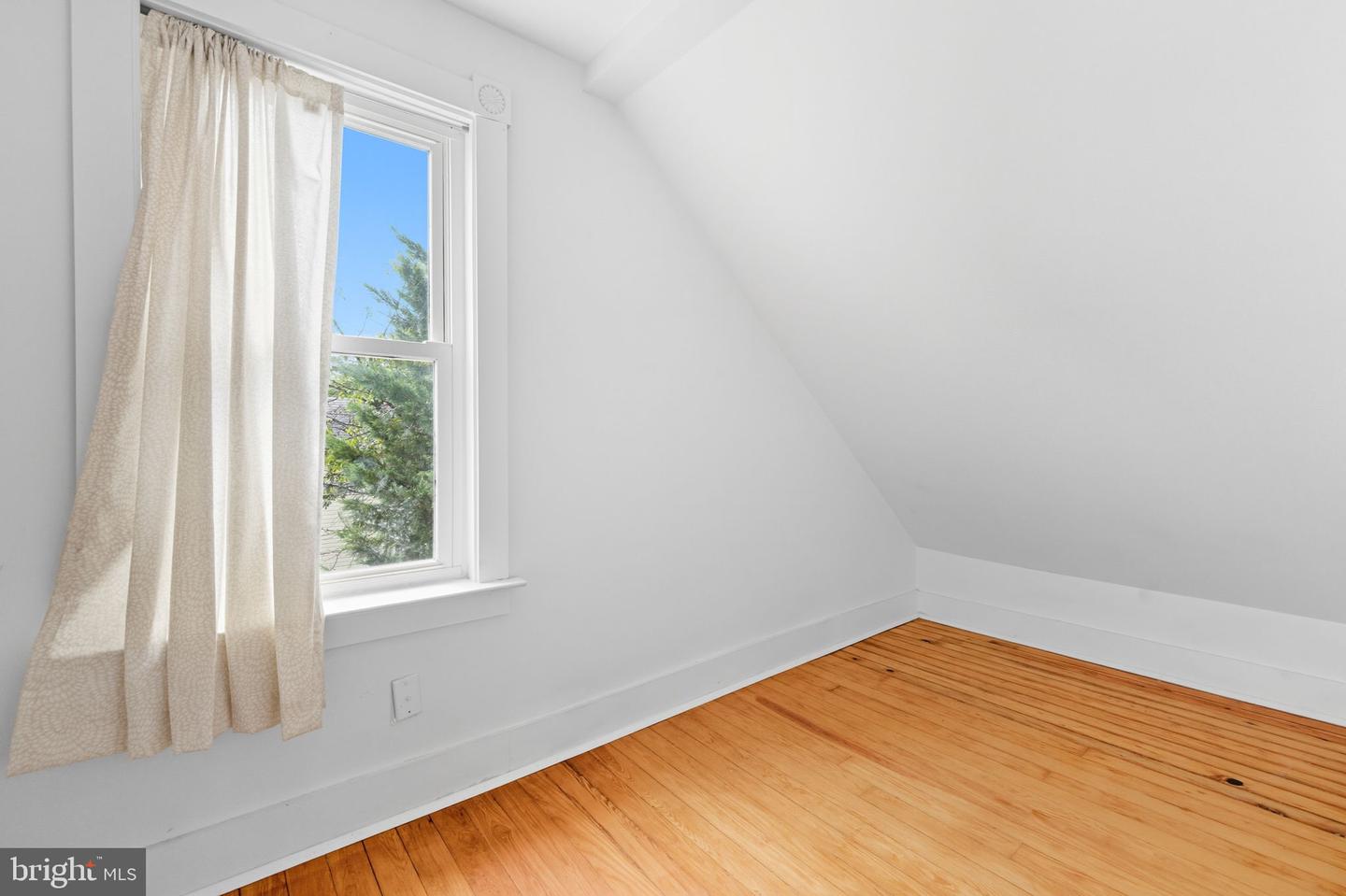 518 WARREN AVE, FRONT ROYAL, Virginia 22630, 4 Bedrooms Bedrooms, ,2 BathroomsBathrooms,Residential,For sale,518 WARREN AVE,VAWR2012454 MLS # VAWR2012454