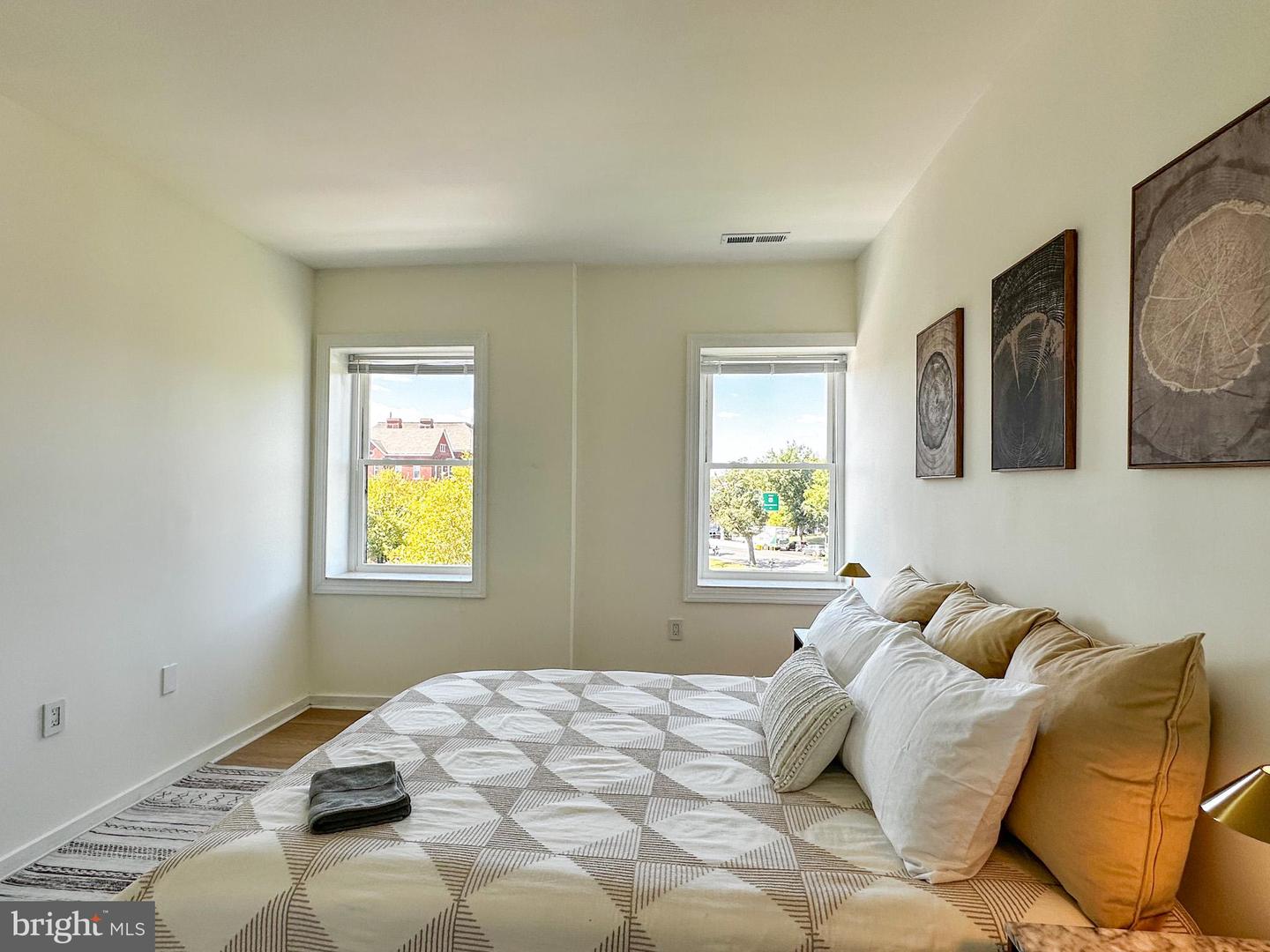 80 NEW YORK AVE NW #402, WASHINGTON, District Of Columbia 20001, 2 Bedrooms Bedrooms, ,1 BathroomBathrooms,Residential,For sale,80 NEW YORK AVE NW #402,DCDC2225042 MLS # DCDC2225042