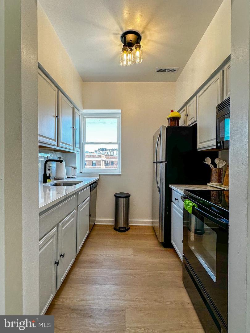 80 NEW YORK AVE NW #402, WASHINGTON, District Of Columbia 20001, 2 Bedrooms Bedrooms, ,1 BathroomBathrooms,Residential,For sale,80 NEW YORK AVE NW #402,DCDC2225042 MLS # DCDC2225042