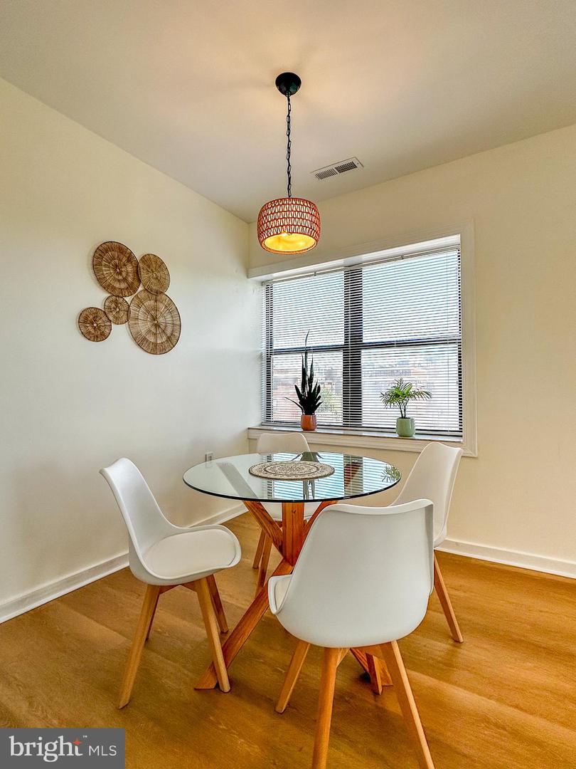 80 NEW YORK AVE NW #402, WASHINGTON, District Of Columbia 20001, 2 Bedrooms Bedrooms, ,1 BathroomBathrooms,Residential,For sale,80 NEW YORK AVE NW #402,DCDC2225042 MLS # DCDC2225042