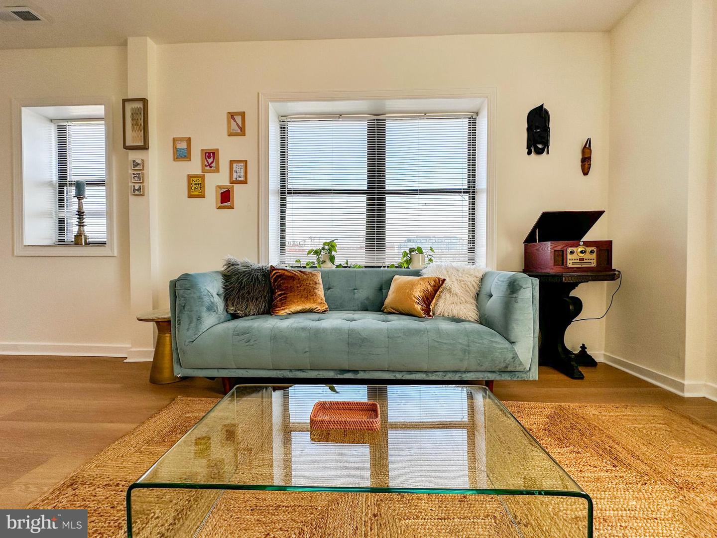 80 NEW YORK AVE NW #402, WASHINGTON, District Of Columbia 20001, 2 Bedrooms Bedrooms, ,1 BathroomBathrooms,Residential,For sale,80 NEW YORK AVE NW #402,DCDC2225042 MLS # DCDC2225042