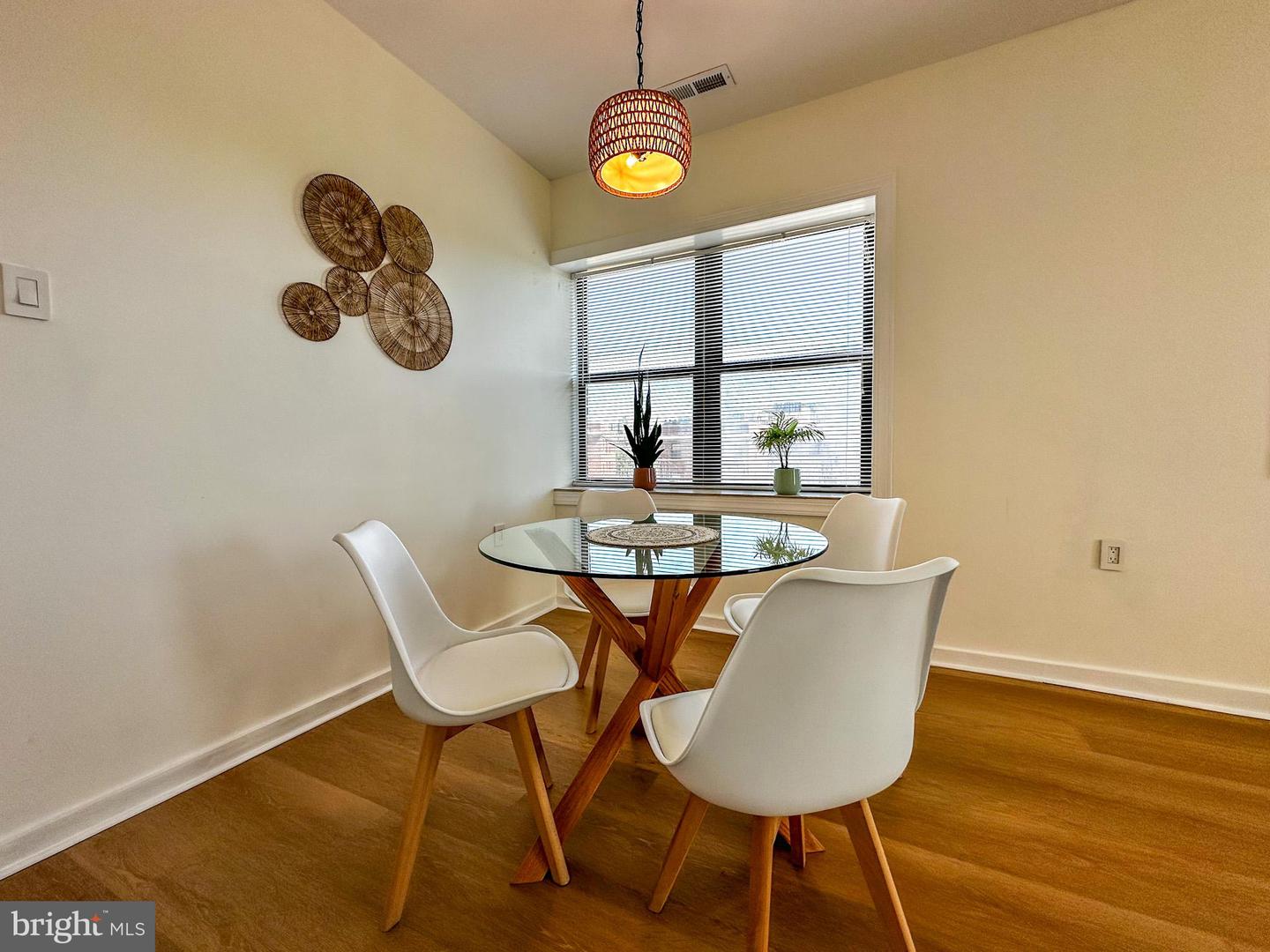 80 NEW YORK AVE NW #402, WASHINGTON, District Of Columbia 20001, 2 Bedrooms Bedrooms, ,1 BathroomBathrooms,Residential,For sale,80 NEW YORK AVE NW #402,DCDC2225042 MLS # DCDC2225042