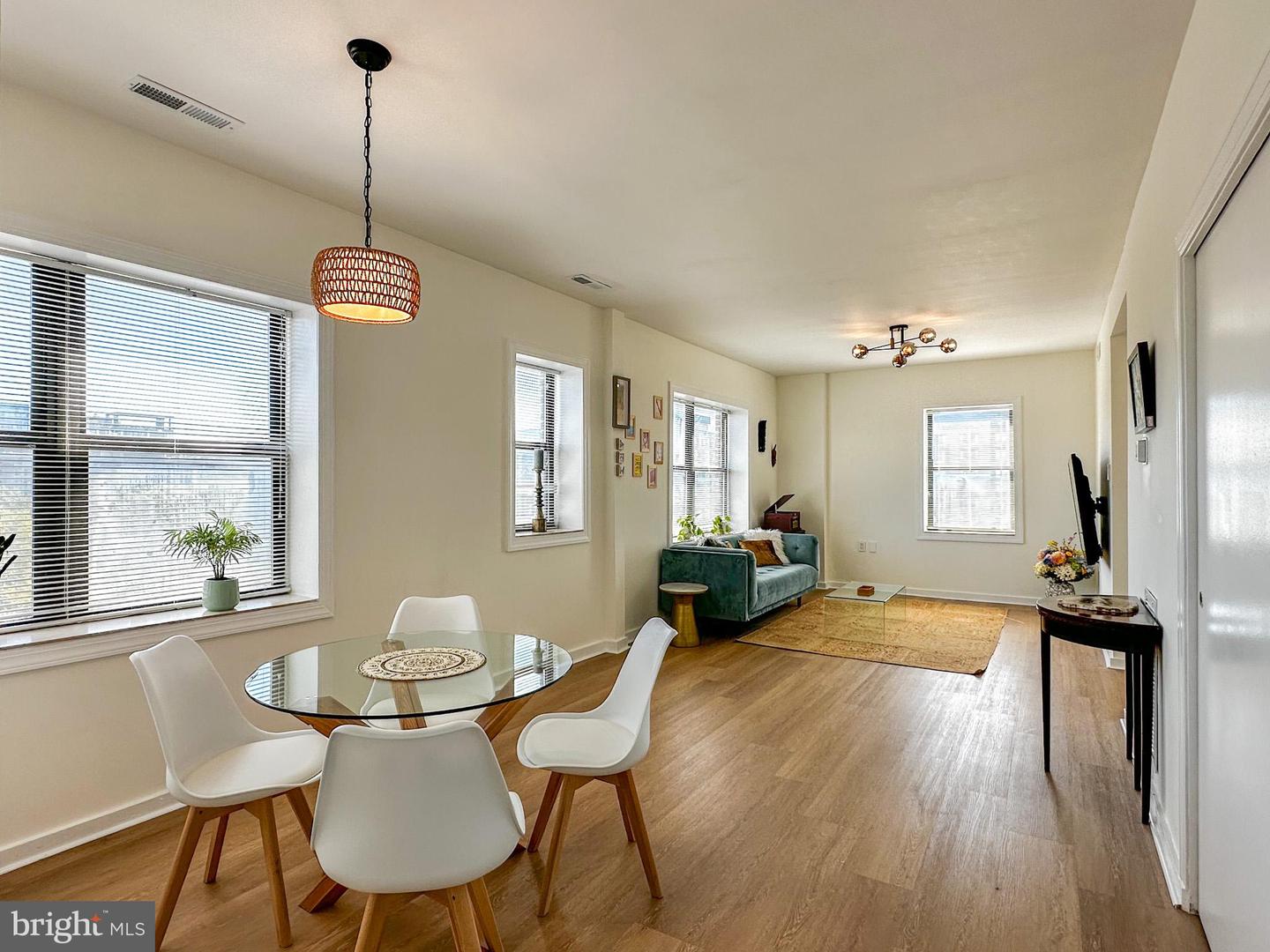 80 NEW YORK AVE NW #402, WASHINGTON, District Of Columbia 20001, 2 Bedrooms Bedrooms, ,1 BathroomBathrooms,Residential,For sale,80 NEW YORK AVE NW #402,DCDC2225042 MLS # DCDC2225042