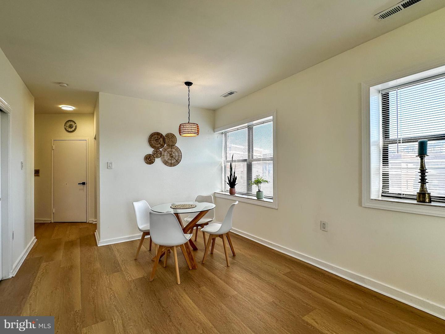 80 NEW YORK AVE NW #402, WASHINGTON, District Of Columbia 20001, 2 Bedrooms Bedrooms, ,1 BathroomBathrooms,Residential,For sale,80 NEW YORK AVE NW #402,DCDC2225042 MLS # DCDC2225042