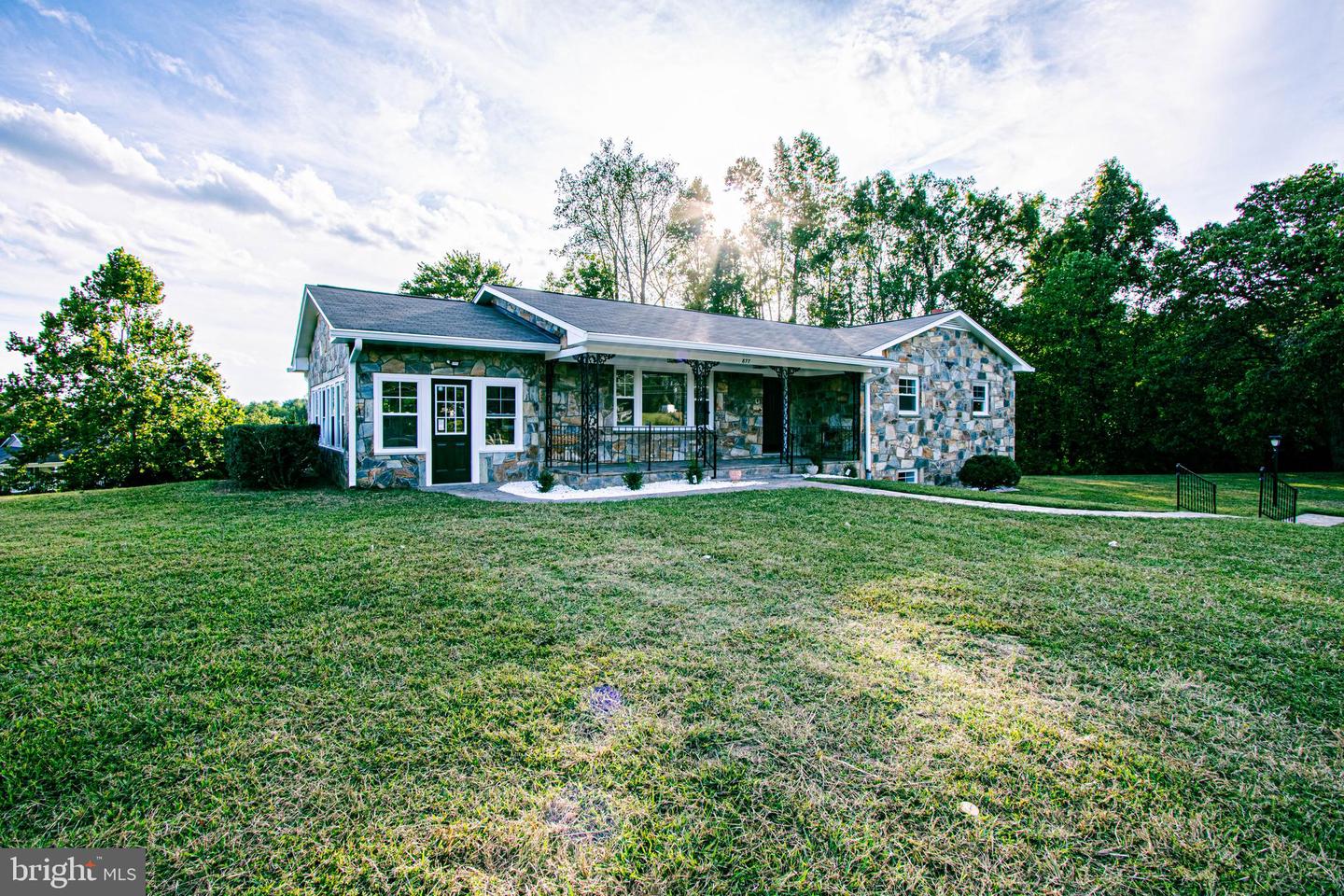 877 TRUSLOW RD, FREDERICKSBURG, Virginia 22406, 4 Bedrooms Bedrooms, ,3 BathroomsBathrooms,Residential,For sale,877 TRUSLOW RD,VAST2043180 MLS # VAST2043180