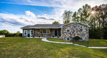 877 TRUSLOW RD, FREDERICKSBURG, Virginia 22406, 4 Bedrooms Bedrooms, ,3 BathroomsBathrooms,Residential,For sale,877 TRUSLOW RD,VAST2043180 MLS # VAST2043180
