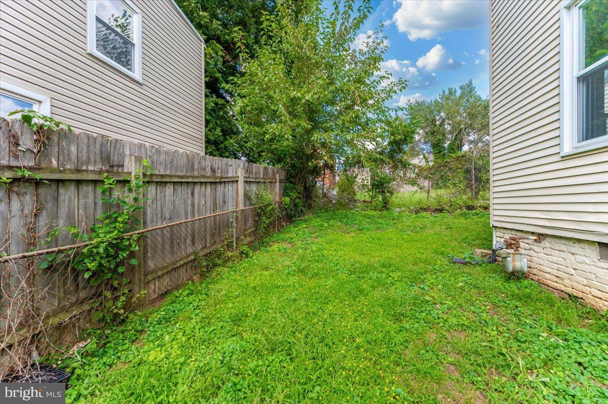 4644 HAYES ST NE, WASHINGTON, District Of Columbia 20019, 4 Bedrooms Bedrooms, 6 Rooms Rooms,2 BathroomsBathrooms,Residential,For sale,4644 HAYES ST NE,DCDC2225056 MLS # DCDC2225056