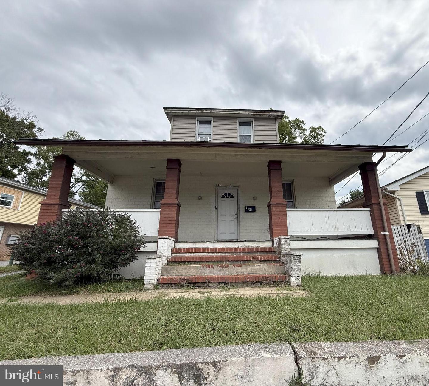 1101 N ROYAL AVE, FRONT ROYAL, Virginia 22630, 3 Bedrooms Bedrooms, ,1 BathroomBathrooms,Residential,For sale,1101 N ROYAL AVE,VAWR2012460 MLS # VAWR2012460
