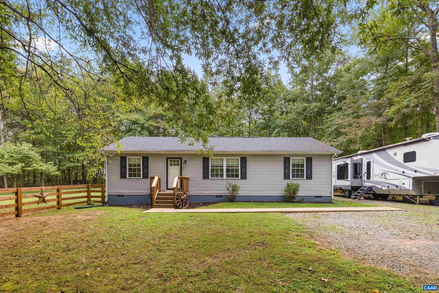 5904 BYRD MILL RD, LOUISA, Virginia 23093, 3 Bedrooms Bedrooms, ,2 BathroomsBathrooms,Residential,For sale,5904 BYRD MILL RD,669566 MLS # 669566