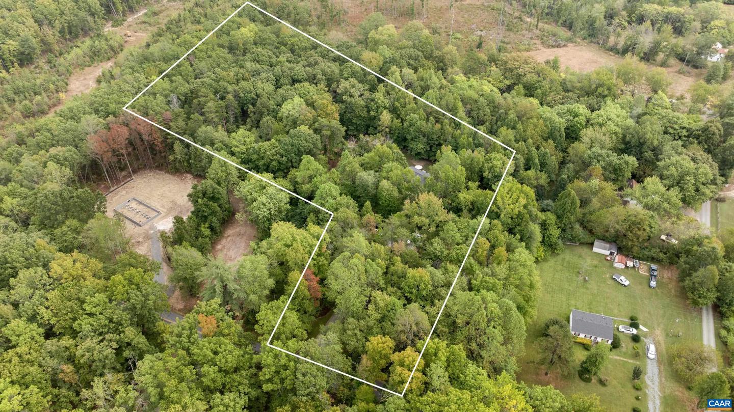 5904 BYRD MILL RD, LOUISA, Virginia 23093, 3 Bedrooms Bedrooms, ,2 BathroomsBathrooms,Residential,For sale,5904 BYRD MILL RD,669566 MLS # 669566