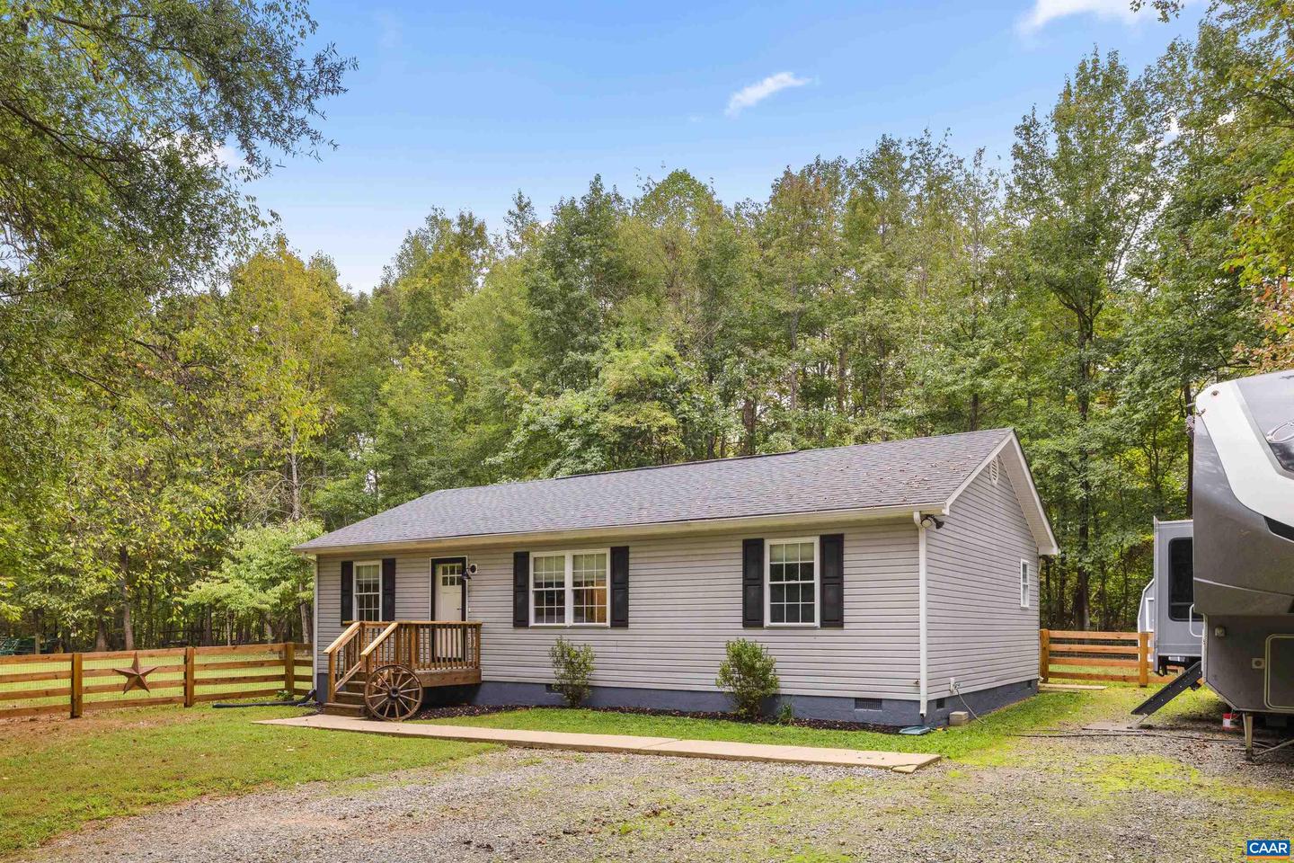 5904 BYRD MILL RD, LOUISA, Virginia 23093, 3 Bedrooms Bedrooms, ,2 BathroomsBathrooms,Residential,For sale,5904 BYRD MILL RD,669566 MLS # 669566
