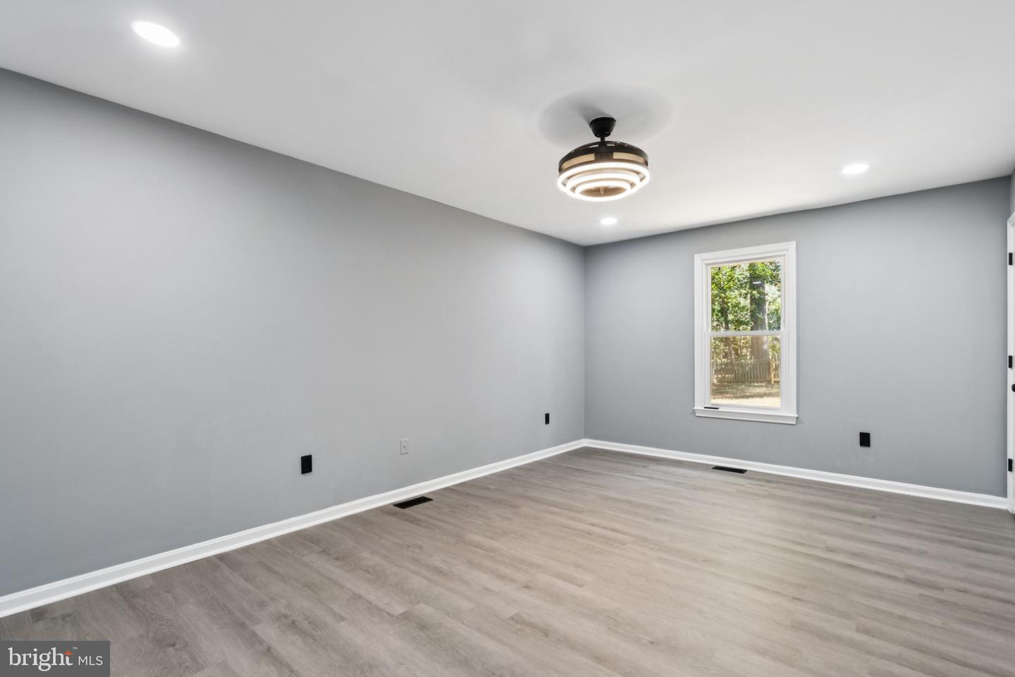39 HIDDEN LAKE DR, STAFFORD, Virginia 22556, 4 Bedrooms Bedrooms, ,2 BathroomsBathrooms,Residential,For sale,39 HIDDEN LAKE DR,VAST2043198 MLS # VAST2043198