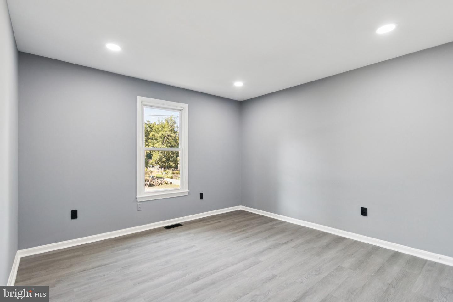 39 HIDDEN LAKE DR, STAFFORD, Virginia 22556, 4 Bedrooms Bedrooms, ,2 BathroomsBathrooms,Residential,For sale,39 HIDDEN LAKE DR,VAST2043198 MLS # VAST2043198