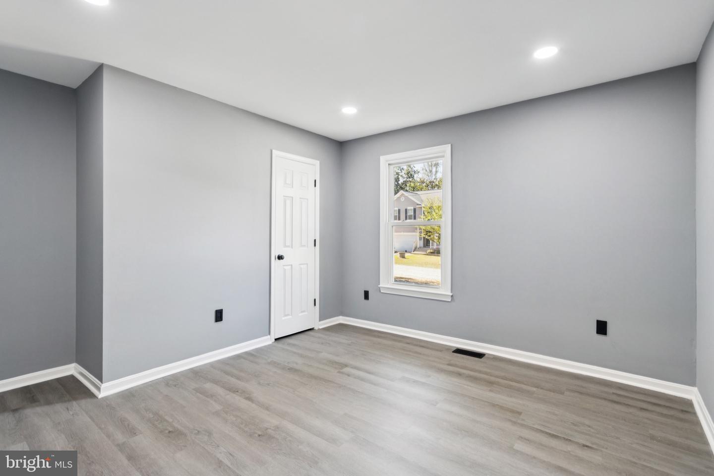 39 HIDDEN LAKE DR, STAFFORD, Virginia 22556, 4 Bedrooms Bedrooms, ,2 BathroomsBathrooms,Residential,For sale,39 HIDDEN LAKE DR,VAST2043198 MLS # VAST2043198