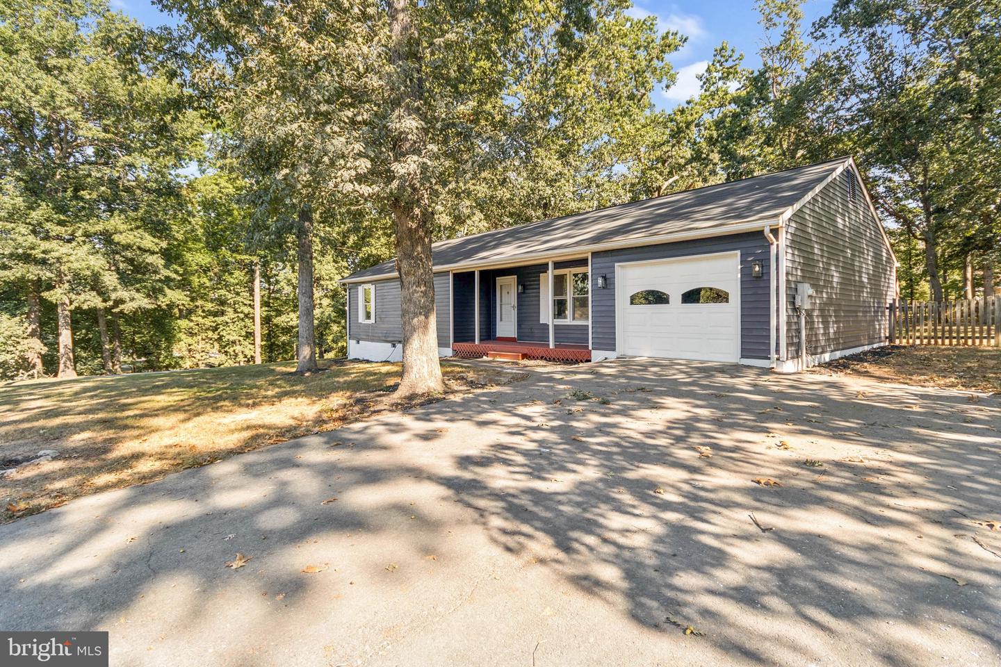 39 HIDDEN LAKE DR, STAFFORD, Virginia 22556, 4 Bedrooms Bedrooms, ,2 BathroomsBathrooms,Residential,For sale,39 HIDDEN LAKE DR,VAST2043198 MLS # VAST2043198