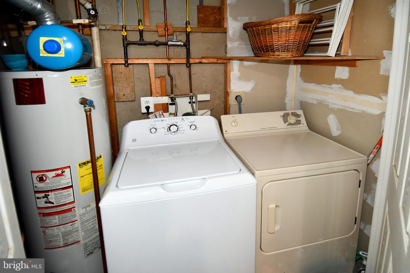 9411 WILCOXEN DR, MANASSAS PARK, Virginia 20111, 3 Bedrooms Bedrooms, ,2 BathroomsBathrooms,Residential,For sale,9411 WILCOXEN DR,VAMP2003362 MLS # VAMP2003362