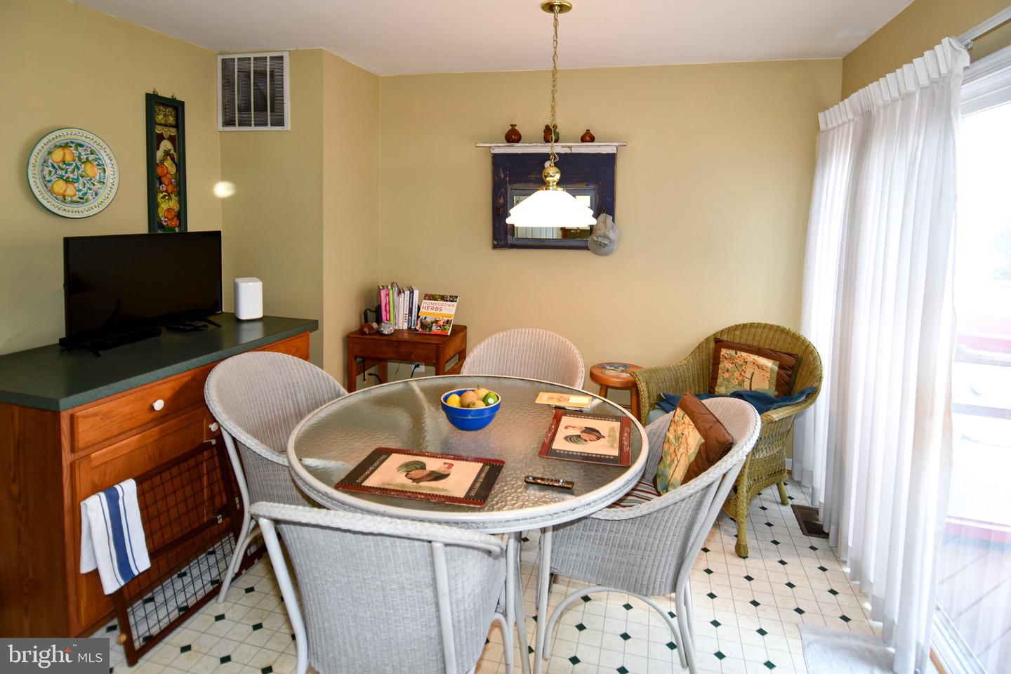 9411 WILCOXEN DR, MANASSAS PARK, Virginia 20111, 3 Bedrooms Bedrooms, ,2 BathroomsBathrooms,Residential,For sale,9411 WILCOXEN DR,VAMP2003362 MLS # VAMP2003362