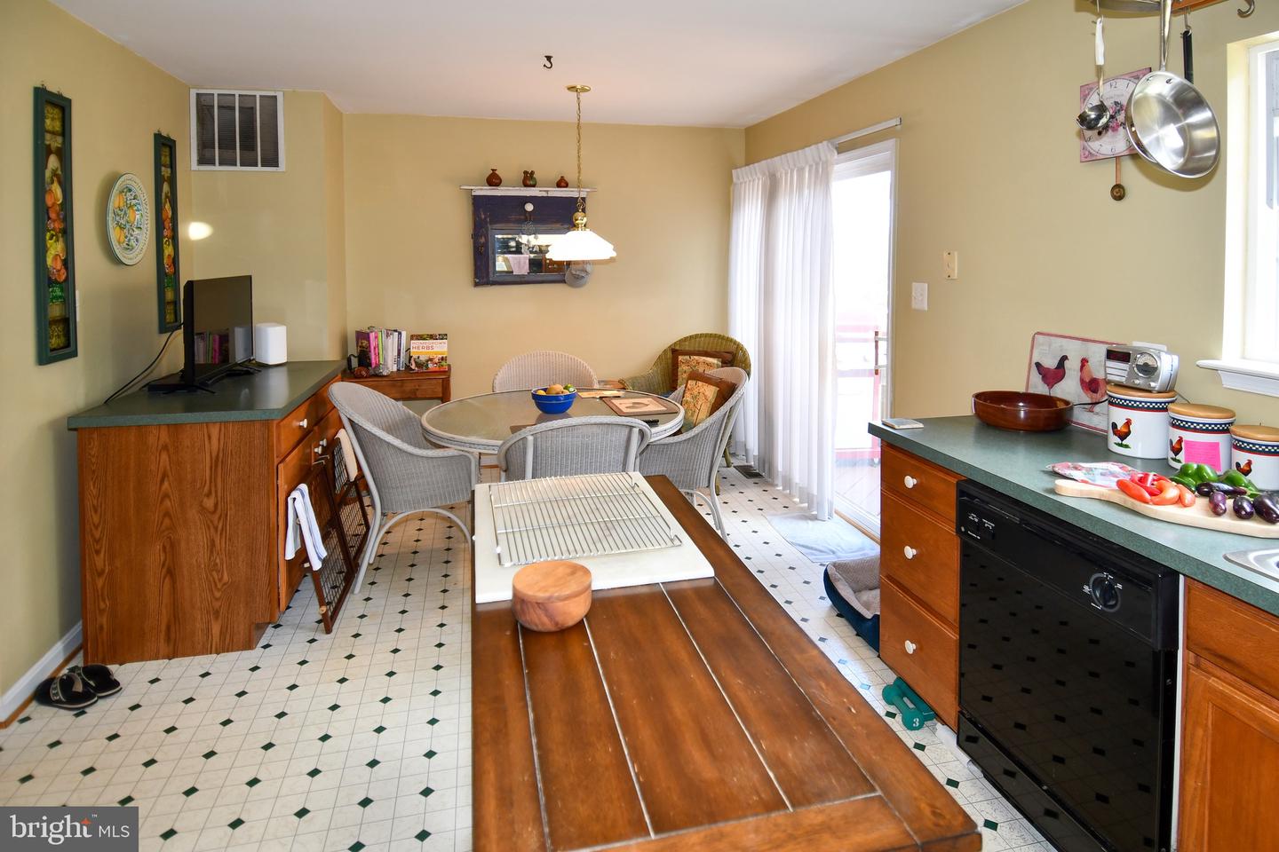 9411 WILCOXEN DR, MANASSAS PARK, Virginia 20111, 3 Bedrooms Bedrooms, ,2 BathroomsBathrooms,Residential,For sale,9411 WILCOXEN DR,VAMP2003362 MLS # VAMP2003362