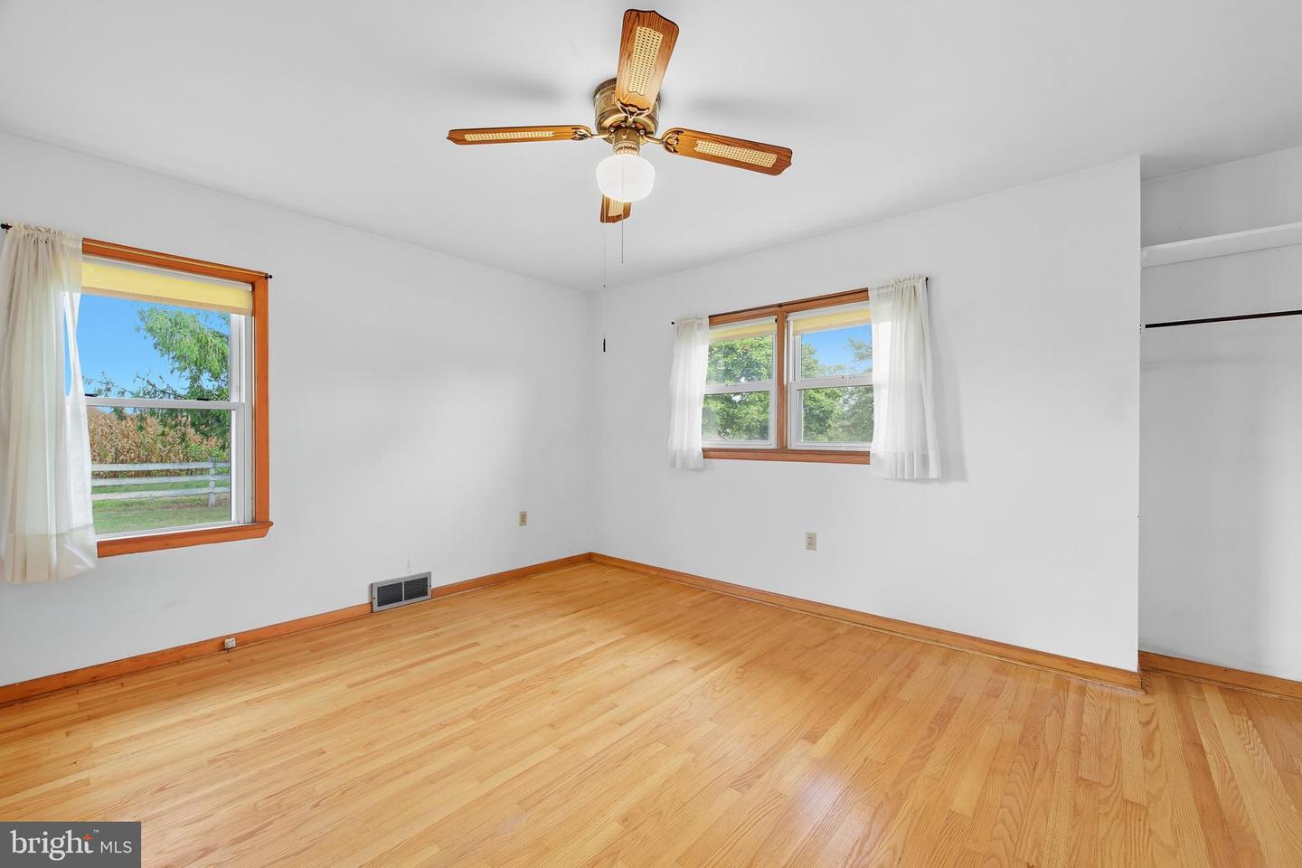 1982 BARBERSHOP RD, EDINBURG, Virginia 22824, 3 Bedrooms Bedrooms, ,1 BathroomBathrooms,Farm,For sale,1982 BARBERSHOP RD,VASH2012676 MLS # VASH2012676