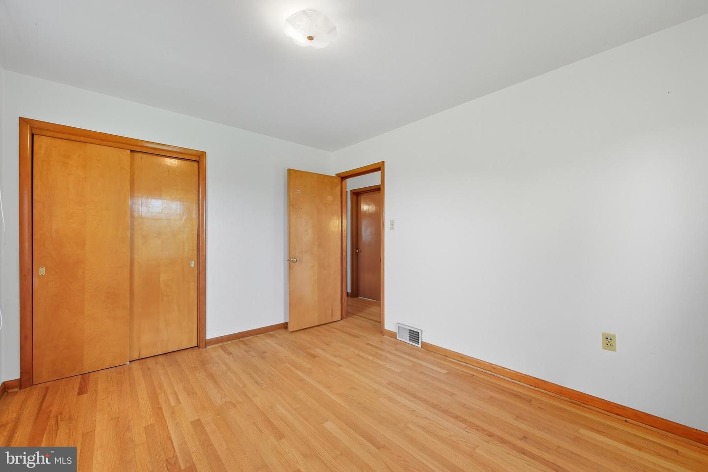 1982 BARBERSHOP RD, EDINBURG, Virginia 22824, 3 Bedrooms Bedrooms, ,1 BathroomBathrooms,Farm,For sale,1982 BARBERSHOP RD,VASH2012676 MLS # VASH2012676