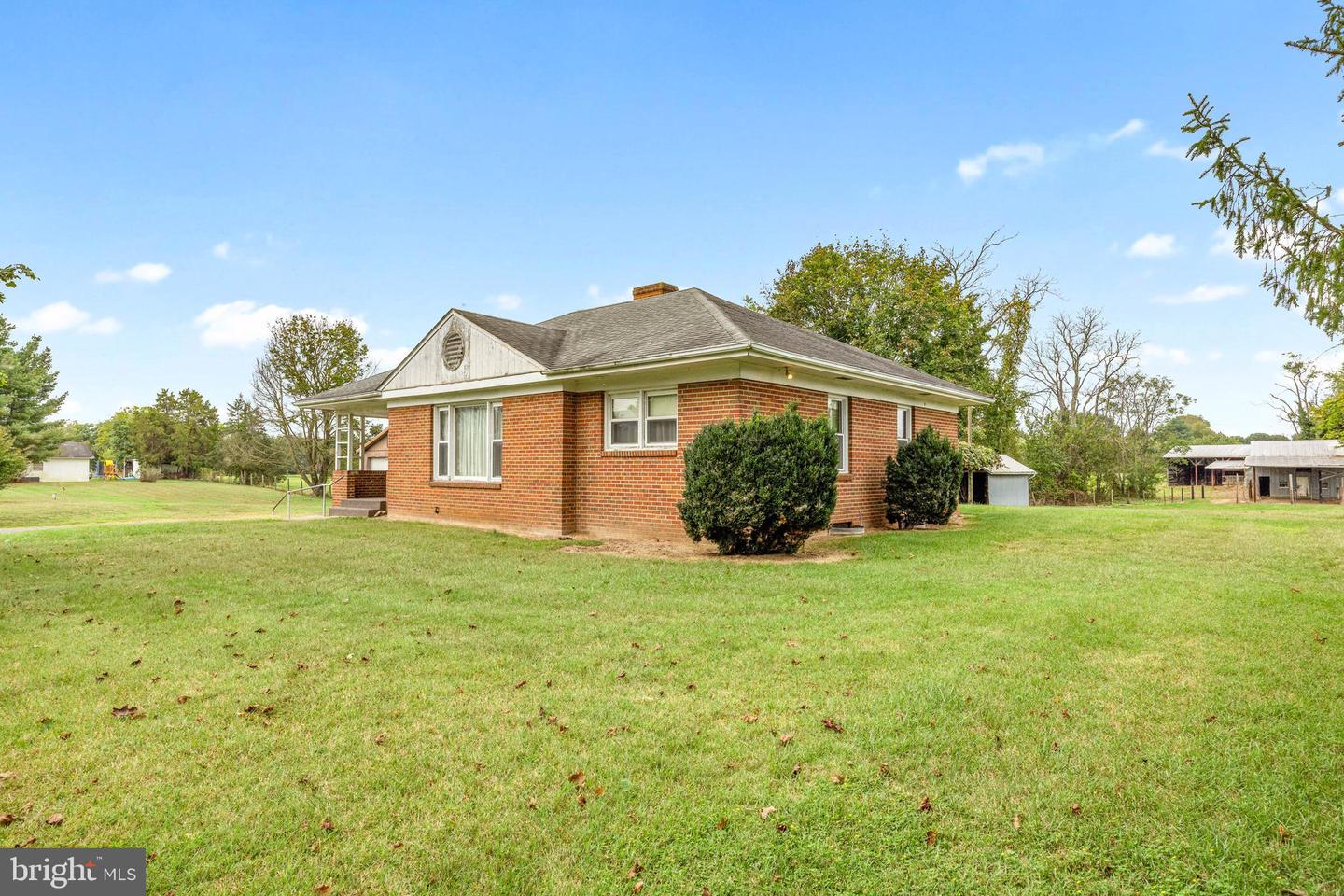 1982 BARBERSHOP RD, EDINBURG, Virginia 22824, 3 Bedrooms Bedrooms, ,1 BathroomBathrooms,Farm,For sale,1982 BARBERSHOP RD,VASH2012676 MLS # VASH2012676