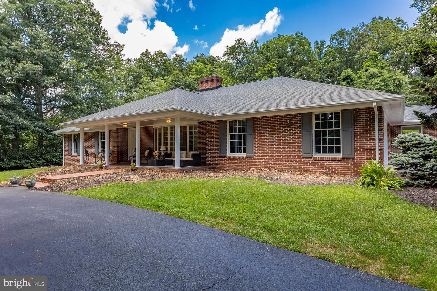 5983 LABS RUN LN, PENN LAIRD, Virginia 22846, 4 Bedrooms Bedrooms, ,3 BathroomsBathrooms,Residential,For sale,5983 LABS RUN LN,VARO2002248 MLS # VARO2002248