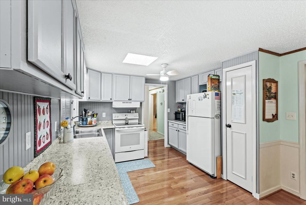 604 STRATFORD CIR, LOCUST GROVE, Virginia 22508, 3 Bedrooms Bedrooms, ,2 BathroomsBathrooms,Residential,604 STRATFORD CIR,VAOR2012350 MLS # VAOR2012350